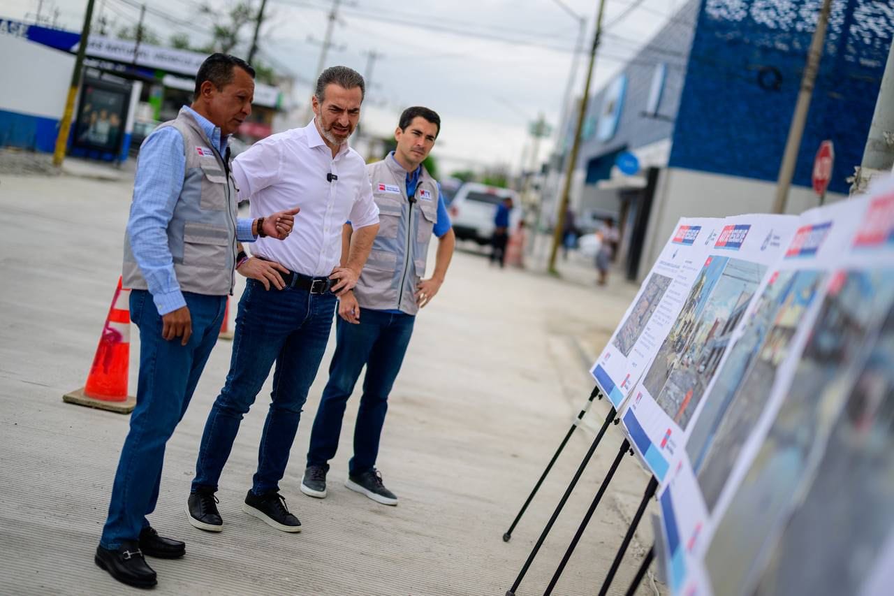 Abre Adrián de la Garza calle Villagrán rehabilitada Abre Adrián de la Garza calle Villagrán rehabilitada