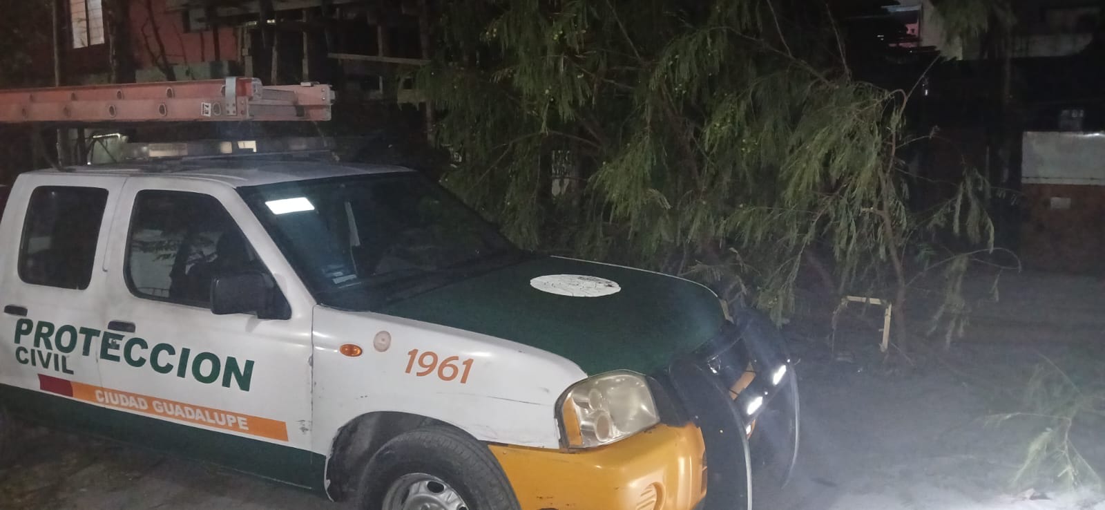 ATIENDE PCGPE AFECTACIONES POR VIENTOS ATIENDE PCGPE AFECTACIONES POR VIENTOS