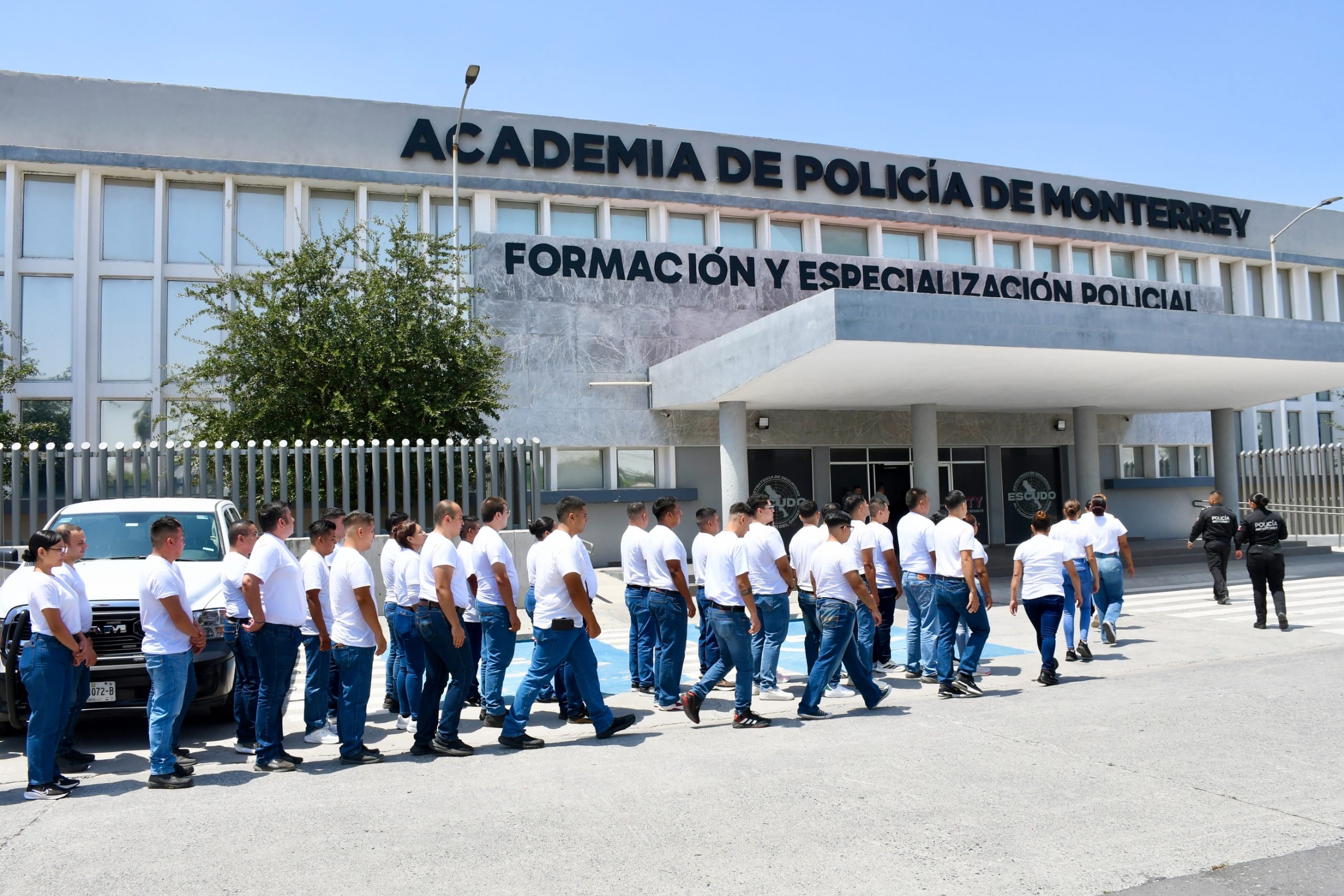 INGRESAN 41 NUEVOS CADETES A LA ACADEMIA DE POLICÍA DE MONTERREY INGRESAN 41 NUEVOS CADETES A LA ACADEMIA DE POLICÍA DE MONTERREY