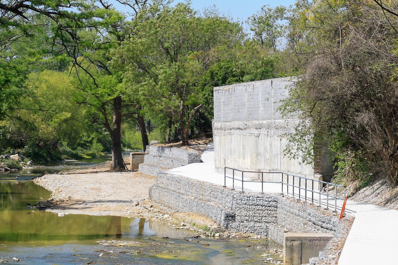 Reconstruyen vitapista del Parque Tolteca Reconstruyen vitapista del Parque Tolteca