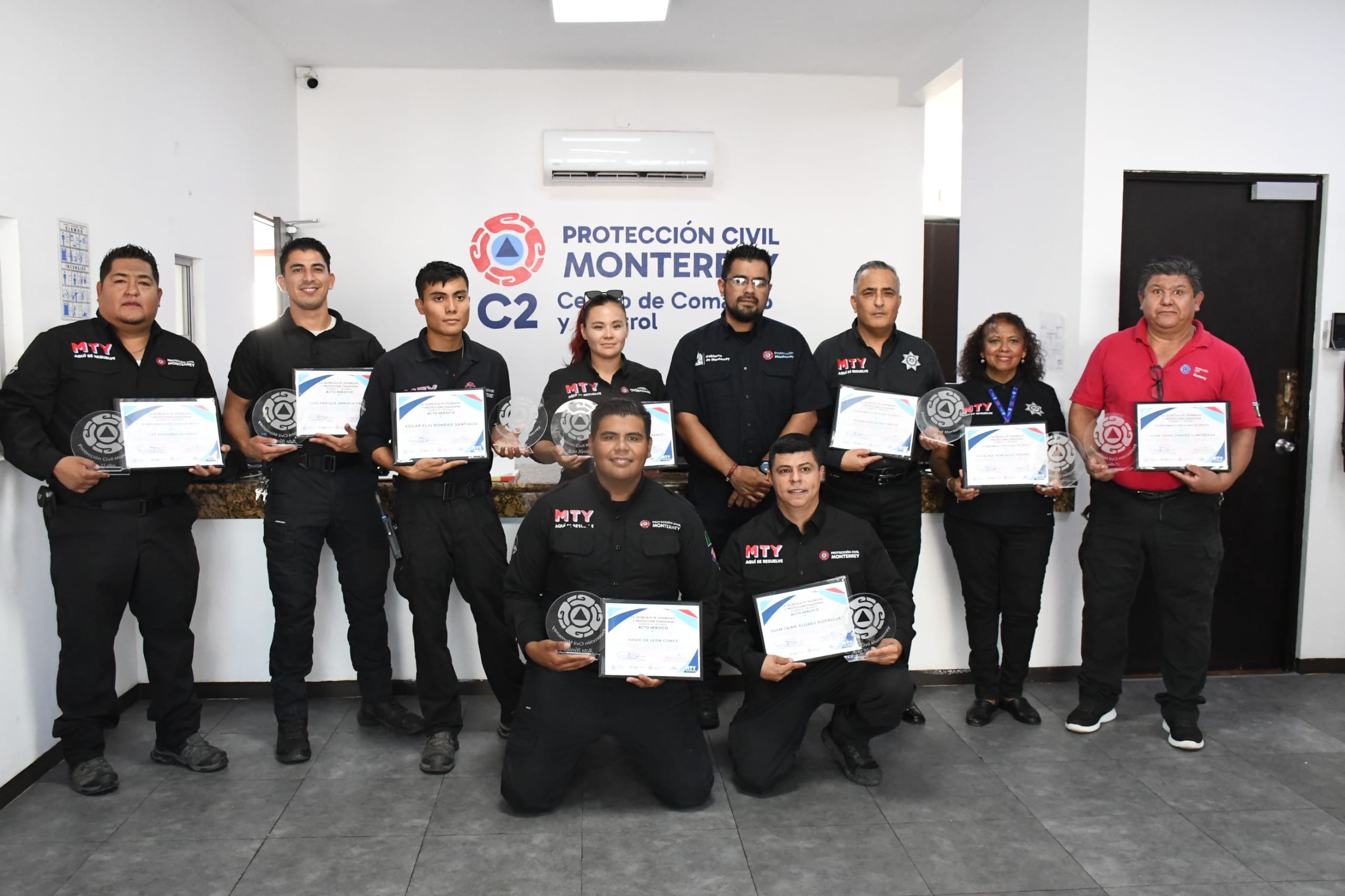 ENTREGAN RECONOCIMIENTOS A PERSONAL DE PROTECCIÓN CIVIL DE MONTERREY ENTREGAN RECONOCIMIENTOS A PERSONAL DE PROTECCIÓN CIVIL DE MONTERREY